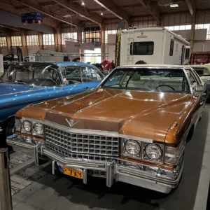 Cadillac DeVille 1974 – Old Garage