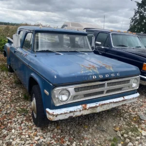 DODGE D200 1971 – Old Garage