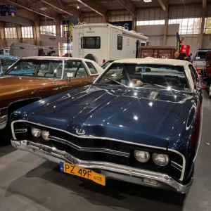 Ford LTD 1969 – Old Garage