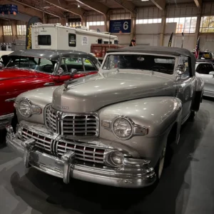 Lincoln Continental 1946 – Old Garage