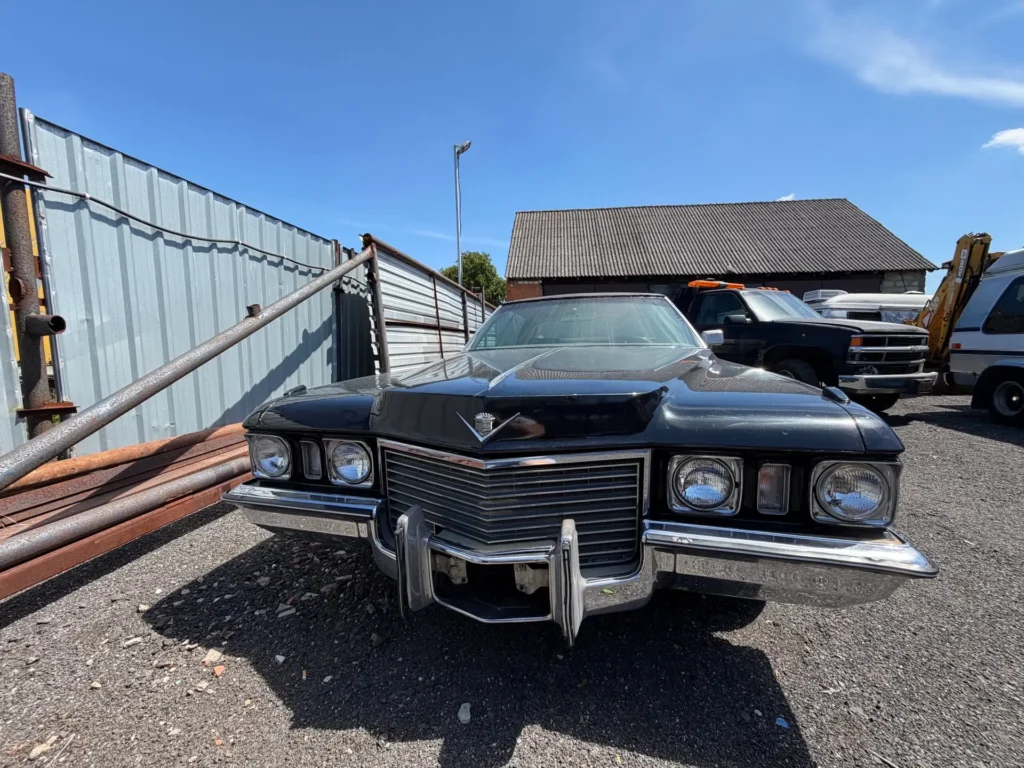 Cadillac DeVille Sedan 1972 – Old Garage