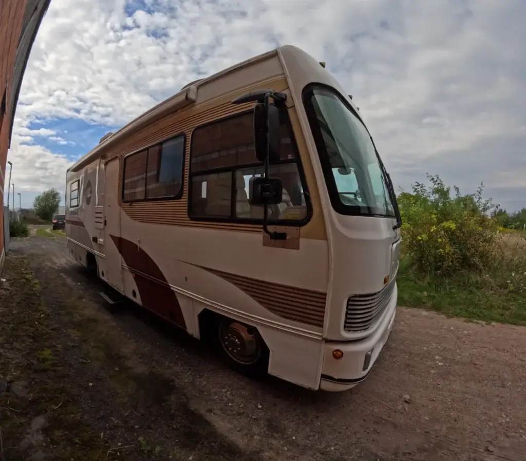 Chevrolet Winnebago 1994 – Old Garage